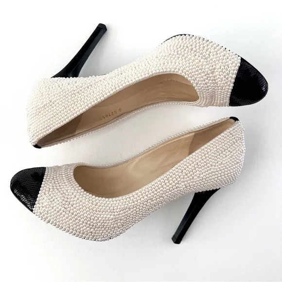 CHANEL || CC Logo Pearl Embellished Black Cap Toe Sequin High Heel Pumps EU 40 - Picture 4 of 15